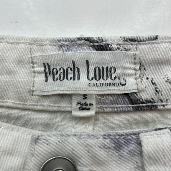 Peach Love California High Rise Shorts Size S - Picture 9 of 16